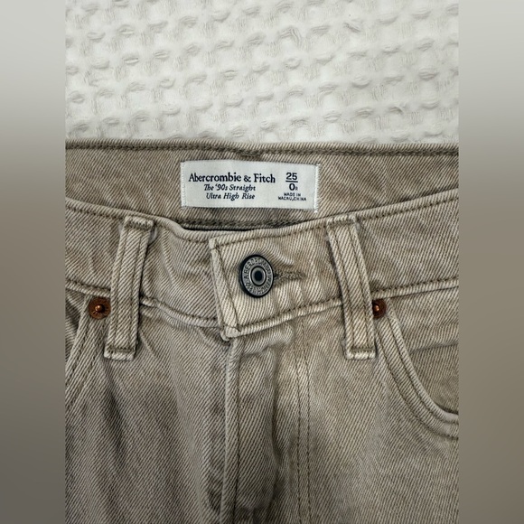 Abercrombie & Fitch Jeans in - Picture 4 of 4